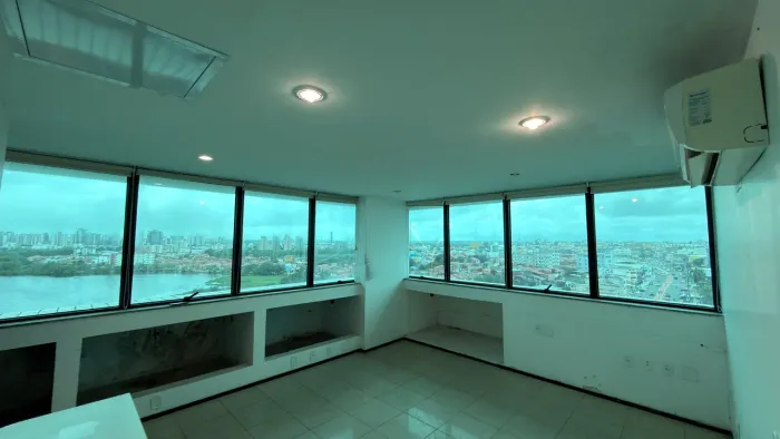 VENDO SALA COMERCIAL NO SÃO FRANCISCO COM VISTA PANORÂMICA LIVRE