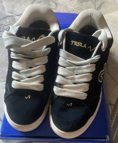 ? TÊNIS TESLA À VENDA! ?