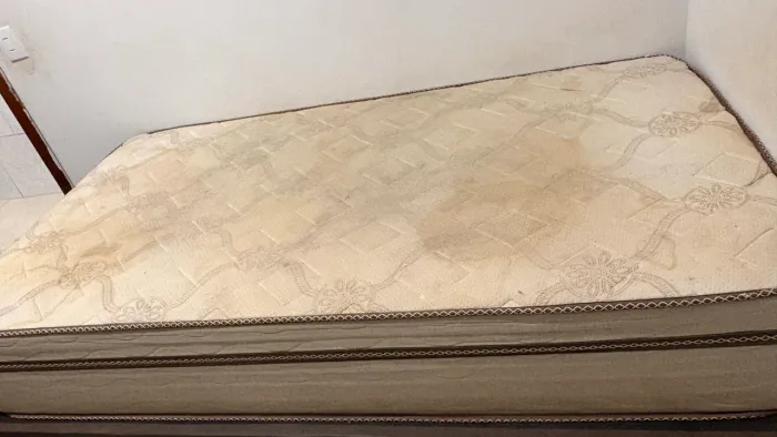 Vendo essa cama de solteiro.