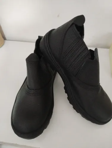 Bota de EPI nova