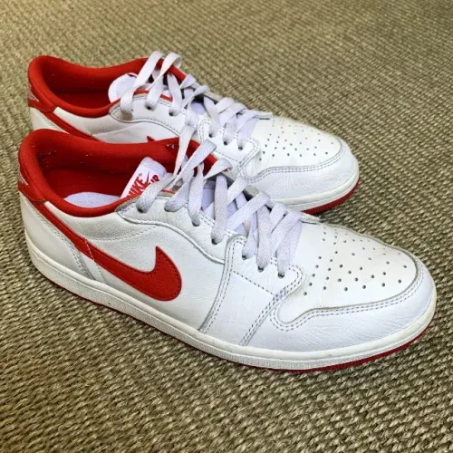 Tenis Nike Jordan 1 Retro Low OG university red branco