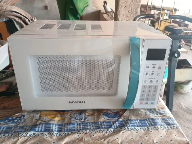 Microondas (com defeito)