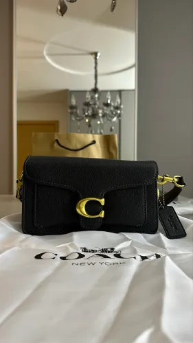 Coach Tabby Shoulder 26 Preta, Hardware Dourado, Kit Completo, Dustbag e sacola.