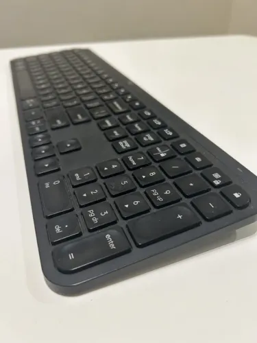 Teclado Sem Fio Logitech MX Keys Plus ? Com Teclado Numérico, Retroiluminado