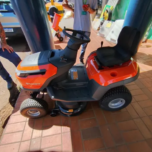 TRATOR CORTADOR DE GRAMA HUSQVARNA