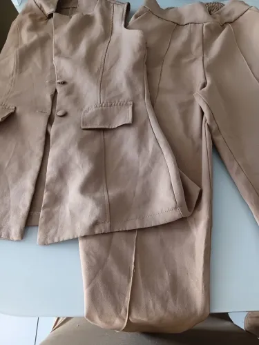 Conjunto de calça e colete e sapato preto verniz vizzano 36