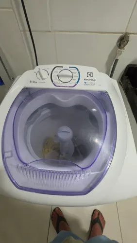 Máquina de Lavar Electrolux 8,5kg Turbo Economia - Impecável!