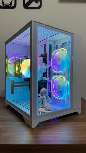 PC GAMER FULL WHITE