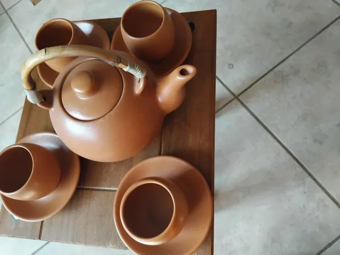 Conjunto em cerâmica NERINA LOUVEIRA
