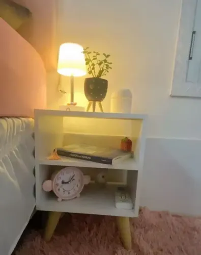 Mesa de cabeceira estilo retrô para quarto, sala, recepção, organização, suporte de planta