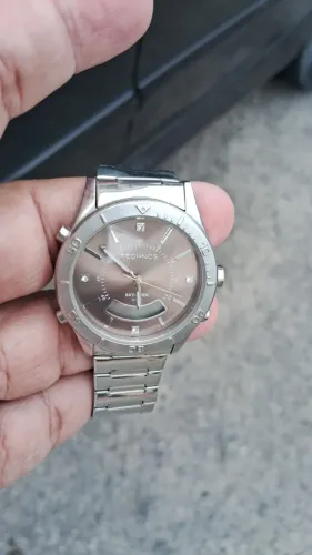 Relógio technos skydiver preço $120 reais (tem que colocar a bateria) $40 reais