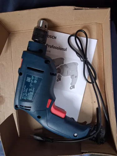 Furadeira bosch nova