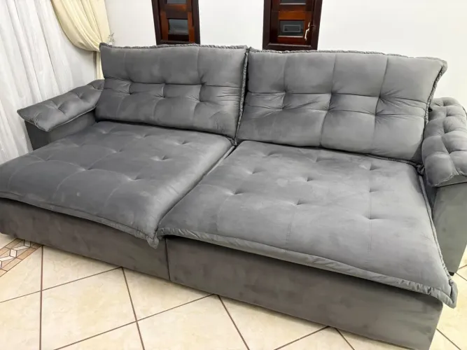 Sofá retrátil e reclinável cinza 2,90m - Pouco uso