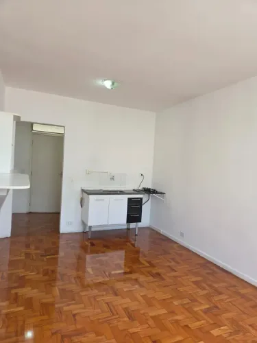 Studio a 100 metros do Metro Paulista - otima localização