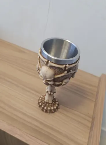 Taça cálice medieval