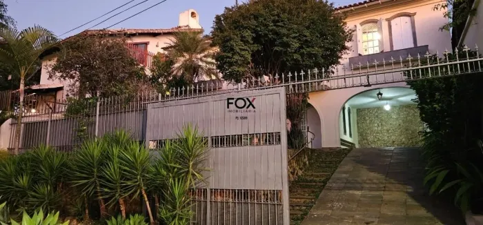 Casa com 5 quartos para alugar em Belo Horizonte