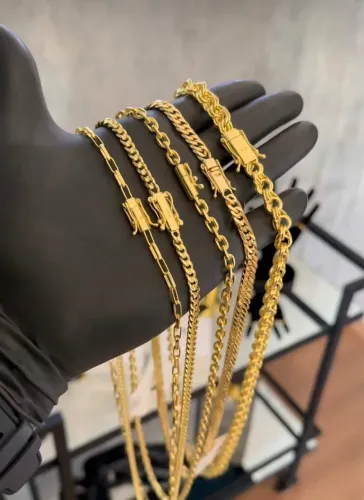 Cordões em ouro ou banhado