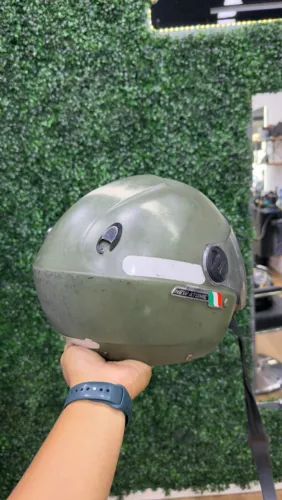 Capacete aberto