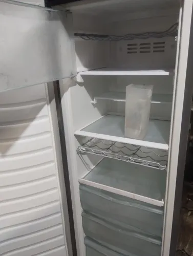 Freezer vertical