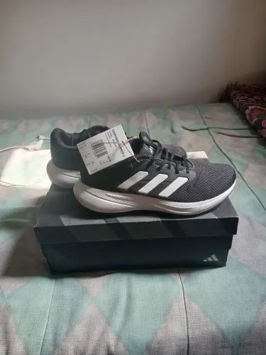 Tênis adidas Modelo Response Runner