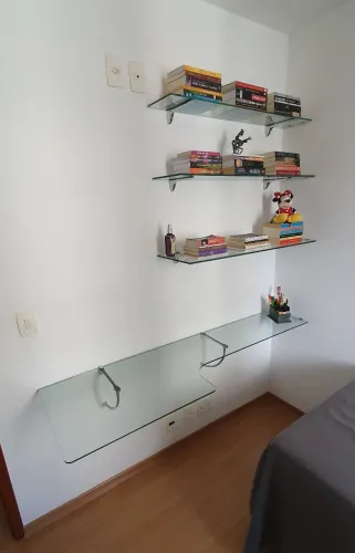 Estantes de vidro para escritório