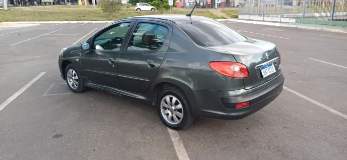 Peugeot 207 Sed. Passion XR Sport 1.4 Flex 8V 4P 2010