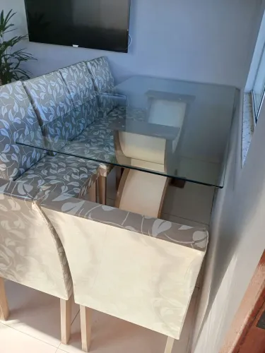 Mesa de Jantar Tampo de vidro e 6 cadeiras