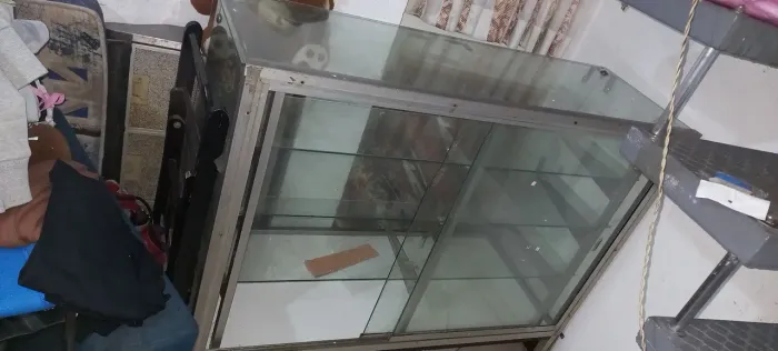 Vende-se balcão espositor