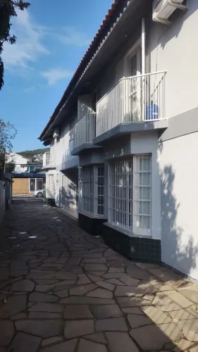 Casa Condominio em Porto Alegre, no bairro Tristeza, com 3 quartos