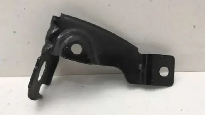 Suporte De Mangueira De Freio Esquerdo Mercedes Cla200 2013