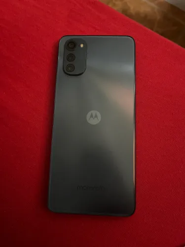 Moto E32 zero sem detalhes