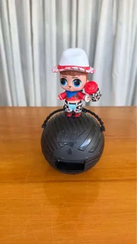 Boneca LOL SURPRISES COWBOY com acessorios