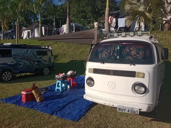Kombi Motor Home excelente para amantes de viagem e aventuras 