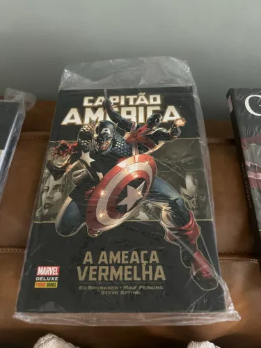 CAPITÃO AMÉRICA-A AMEAÇA VERMELHA-DELUXE