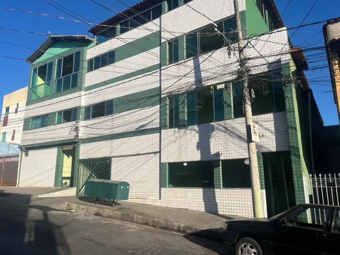Aluguel de kit nets no bairro Ouro Minas. Valor R$700,00