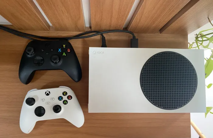 X box series s + 2 controles