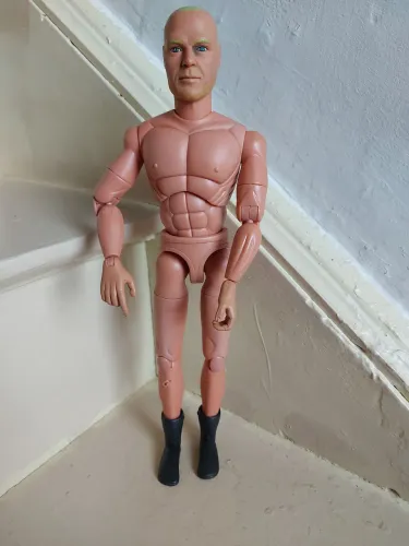Boneco Super Articulado 