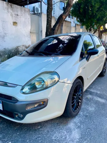 Fiat Punto Essence Dualogic 1.6 Flex 16V 5P 2013