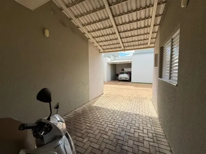 CASA EM CONDOMÍNIO À VENDA - 1503 SUL