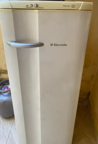 Geladeira Electrolux RDE30 Super