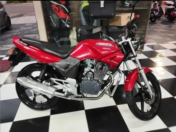 Vendo ou troco CBX Strada 200
