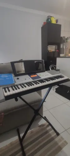 Teclado PSR- E323