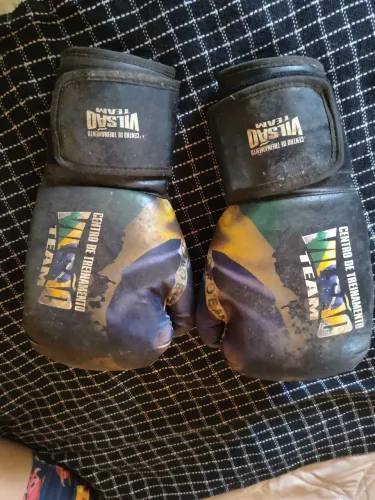 luva de muay thai<br>LUVA DE BOXE E MUAY THAI luv<br>LUVA DE BOXE E MUAY THAI 