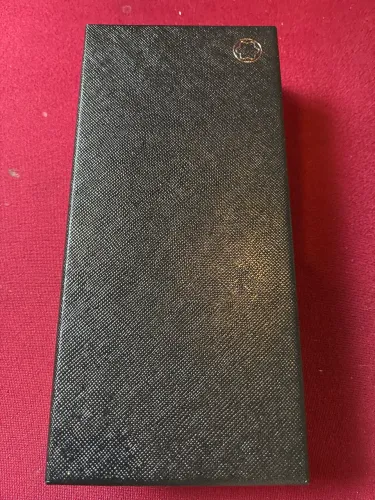 caixa preta texturizada  Montblanc