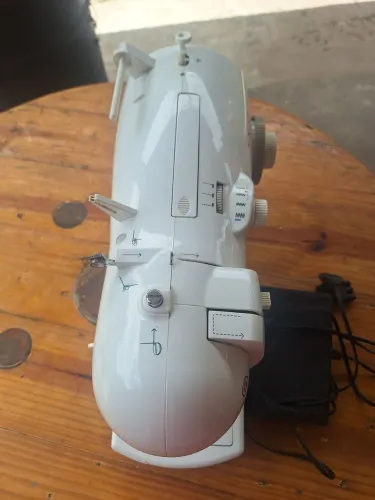 Máquina de costura 