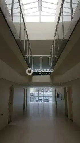 PRÉDIO à venda, 16 vagas, Martins - Uberlândia/MG