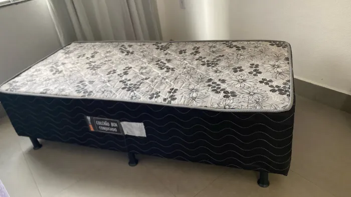 VENDE-SE CAMA