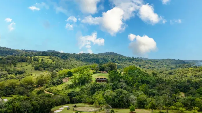 Sítios em fazenda com rio e cachoeira próximo a Serra Grande, Uruçuca, Bahia