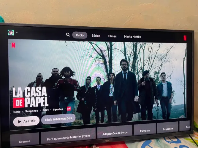 Smart TV LG 43" Full HD (Built-in Wi-Fi / Bluetooth) - Perfeito Funcionamento