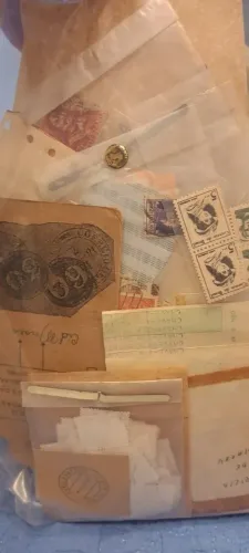Coleção antiga de selos com mais de 100 anos
